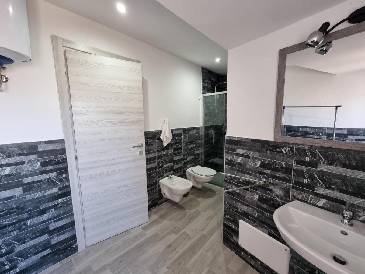 Suite Cornelia Santa Teresa Gallura Buitenkant foto