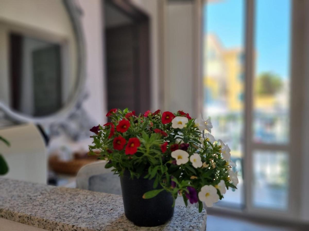 Suite Cornelia Santa Teresa Gallura Buitenkant foto