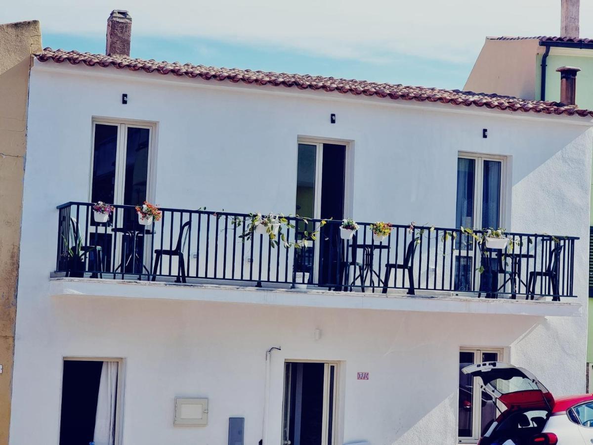 Suite Cornelia Santa Teresa Gallura Buitenkant foto