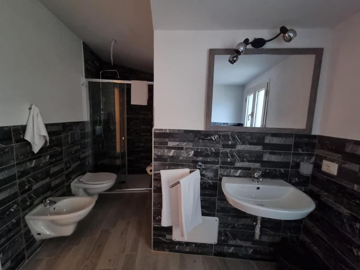 Suite Cornelia Santa Teresa Gallura Buitenkant foto